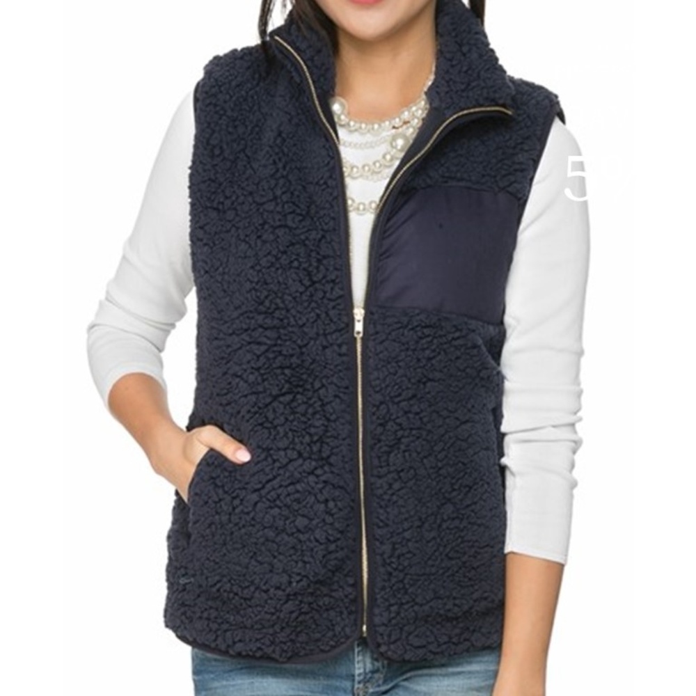 Camden Vest in Navy